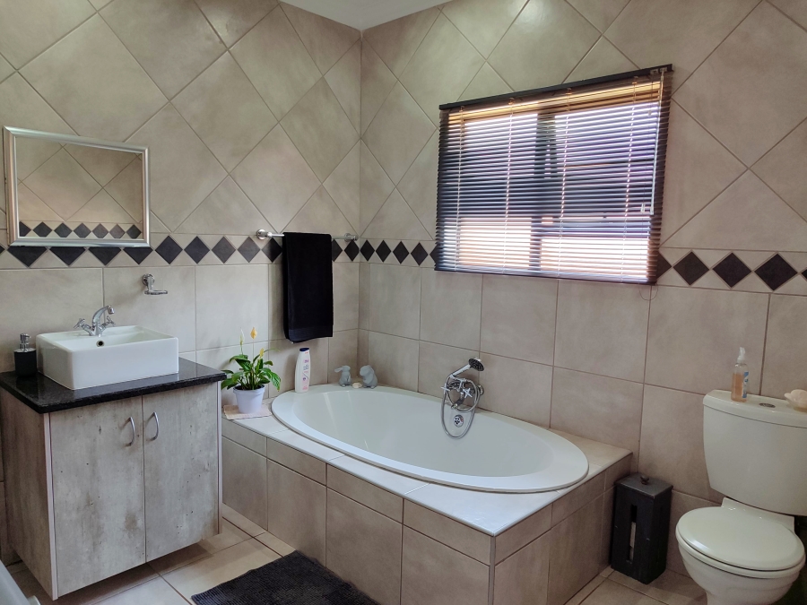 2 Bedroom Property for Sale in Doringkruin North West